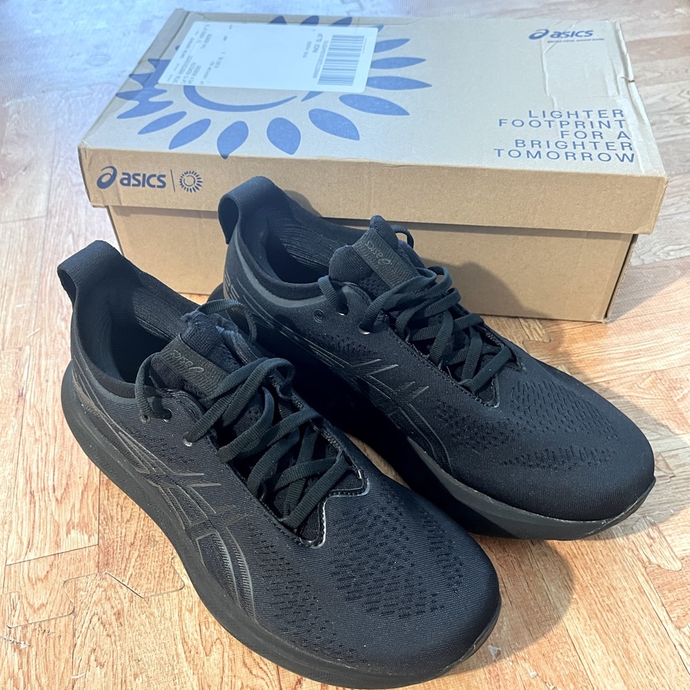 BNIB Men’s GEL-NIMBUS 25 Size 9 US 1011B547-002